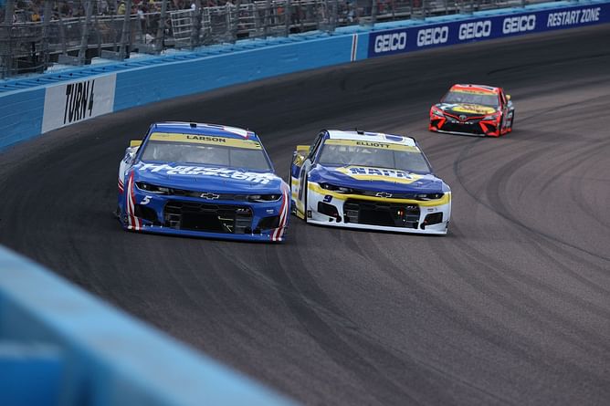 Kyle Larson and Chase Elliott as teammates is 'a dangerous thing', opines Clint Bowyer