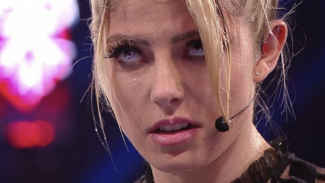 Alexa Bliss reacts to top WWE Superstar's family wanting to beat her up