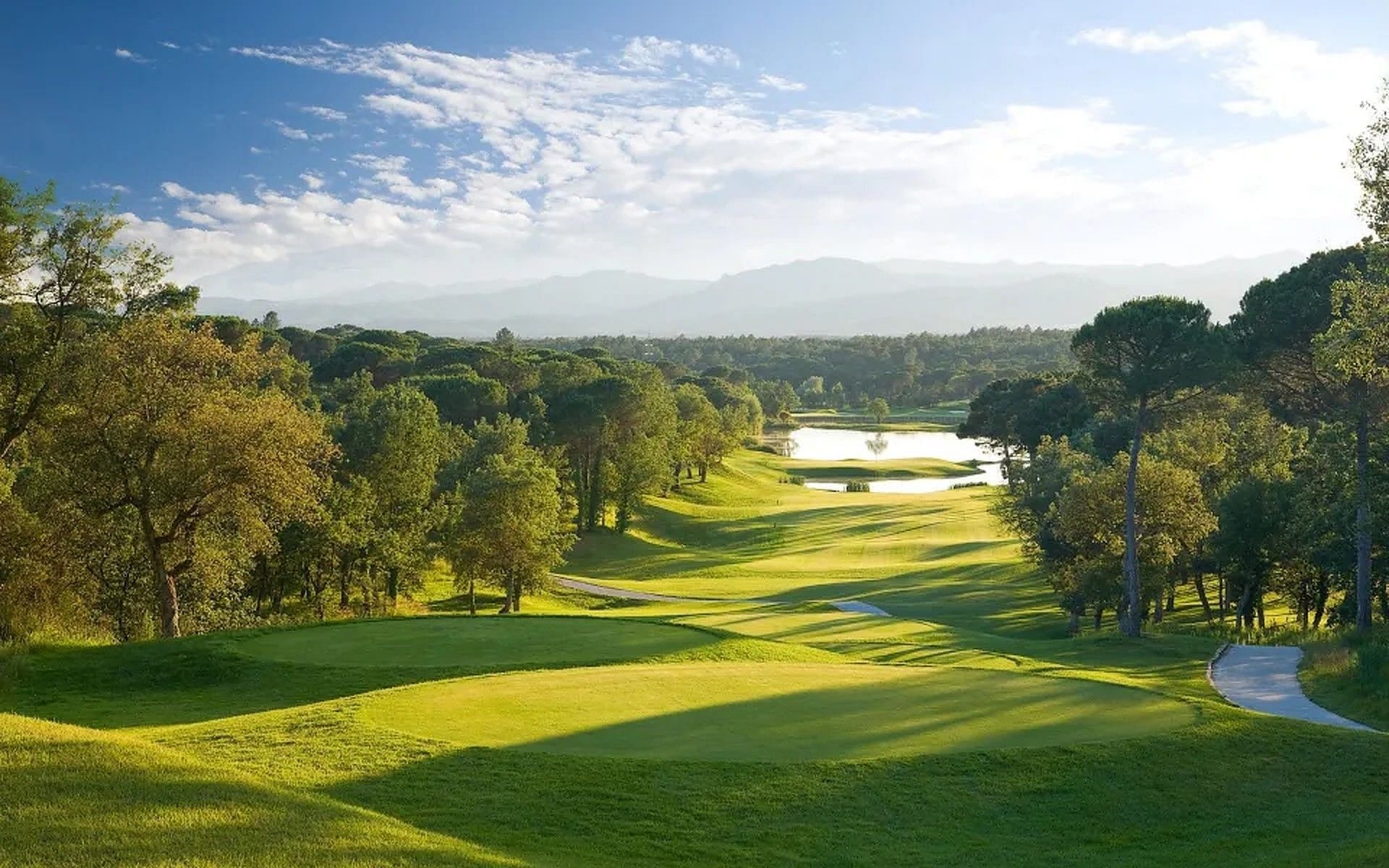 PGA Catalunya Golf Course, Spain (Image via Sports.yahoo)