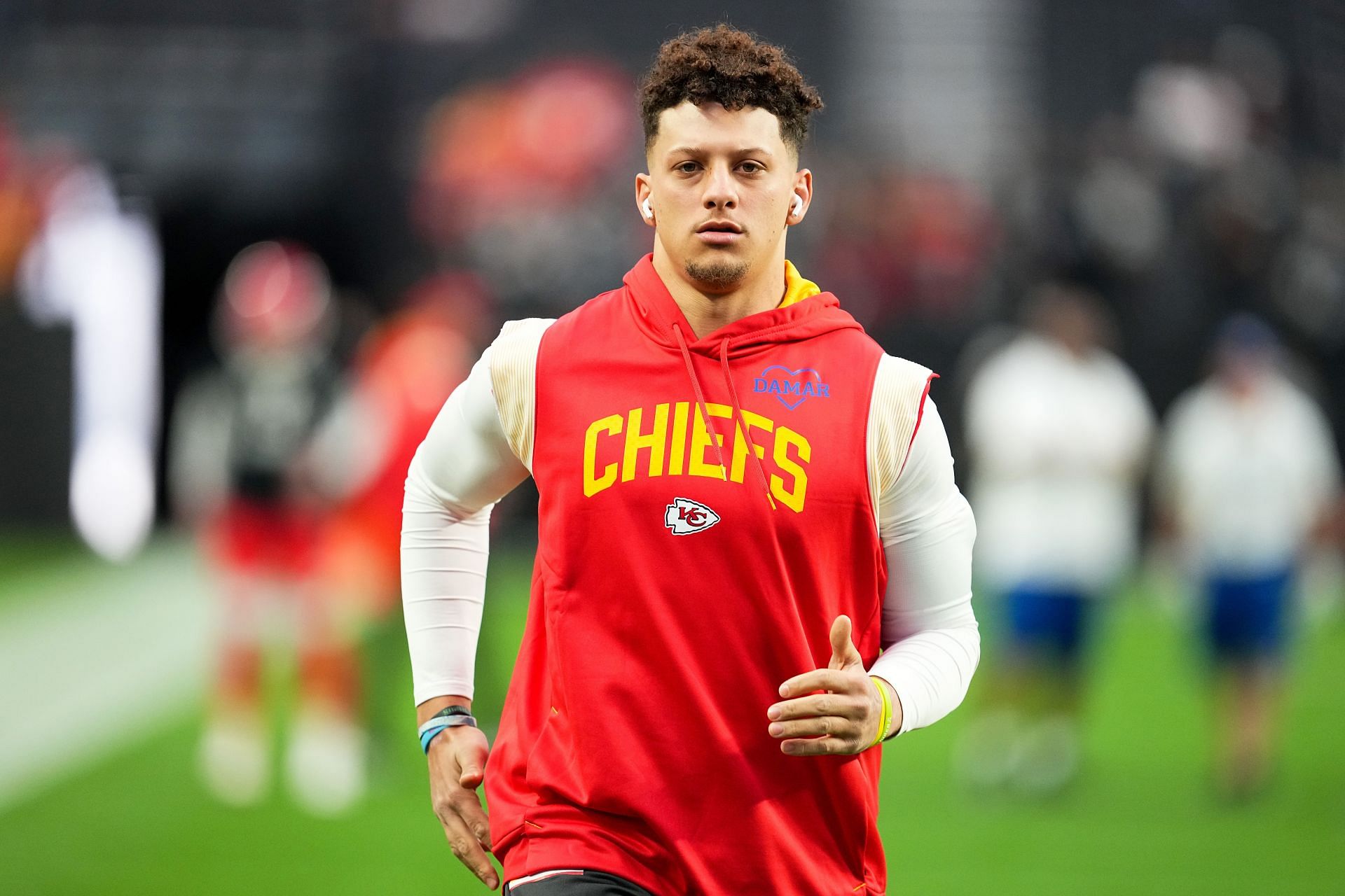 Patrick Mahomes leads tributes to Damar Hamlin with incredible sweatshirt  as NFL returns after his collapse