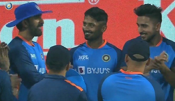 Sri Lanka Cricket 🇱🇰 on X: Sri Lanka are unchanged. Two changes for  India, Rahul Tripathi makes his debut, Arshdeep IN for Harshal Patel.  #INDvSL  / X