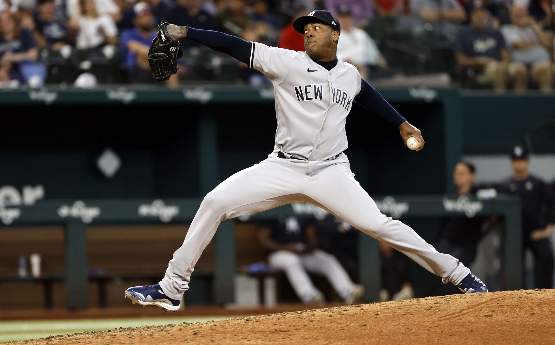 Watch: Aroldis Chapman makes Texas Rangers debut with blazing