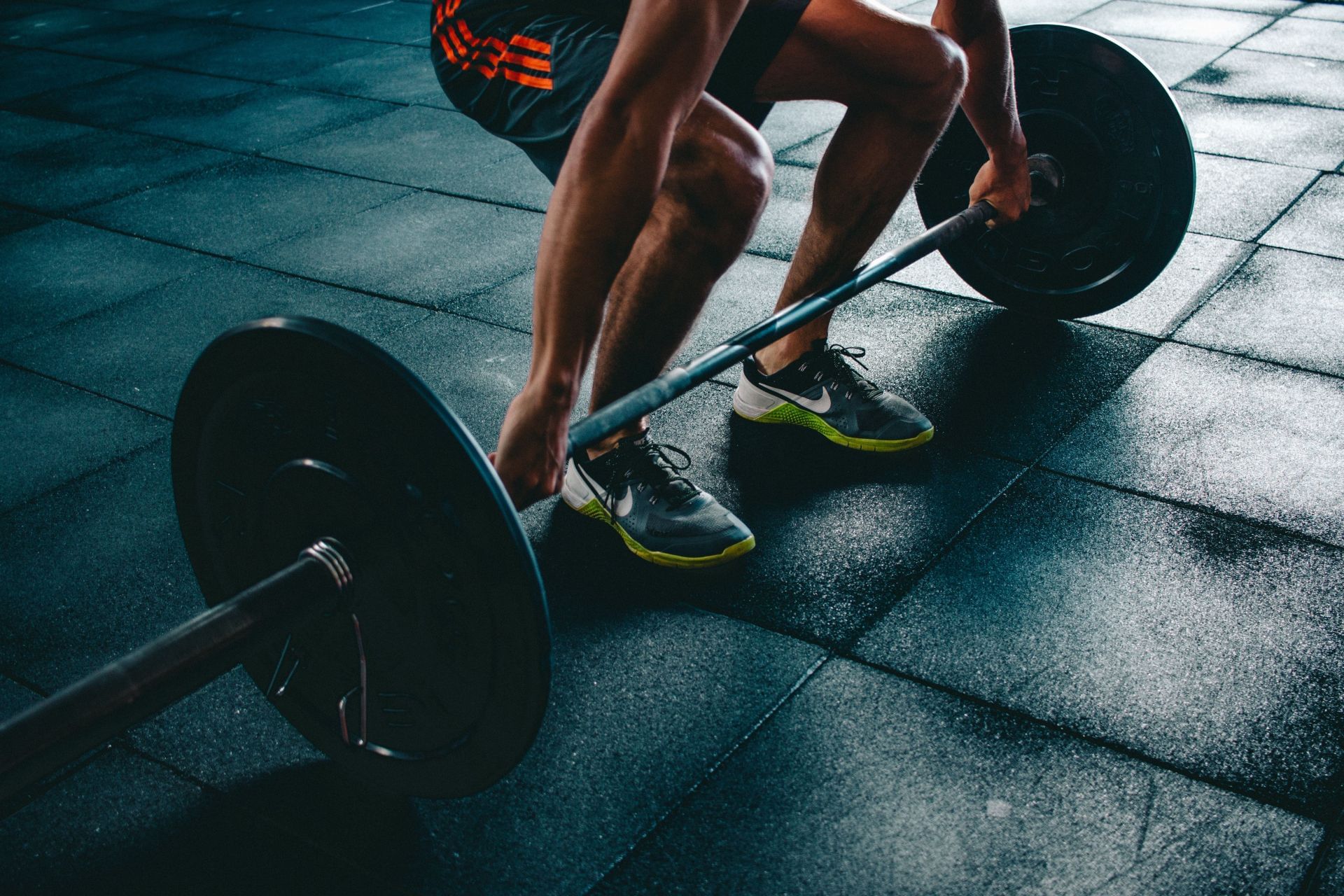 Deadlift can enhance athletic performance. (Image via Unsplash/ Victor Freitas)