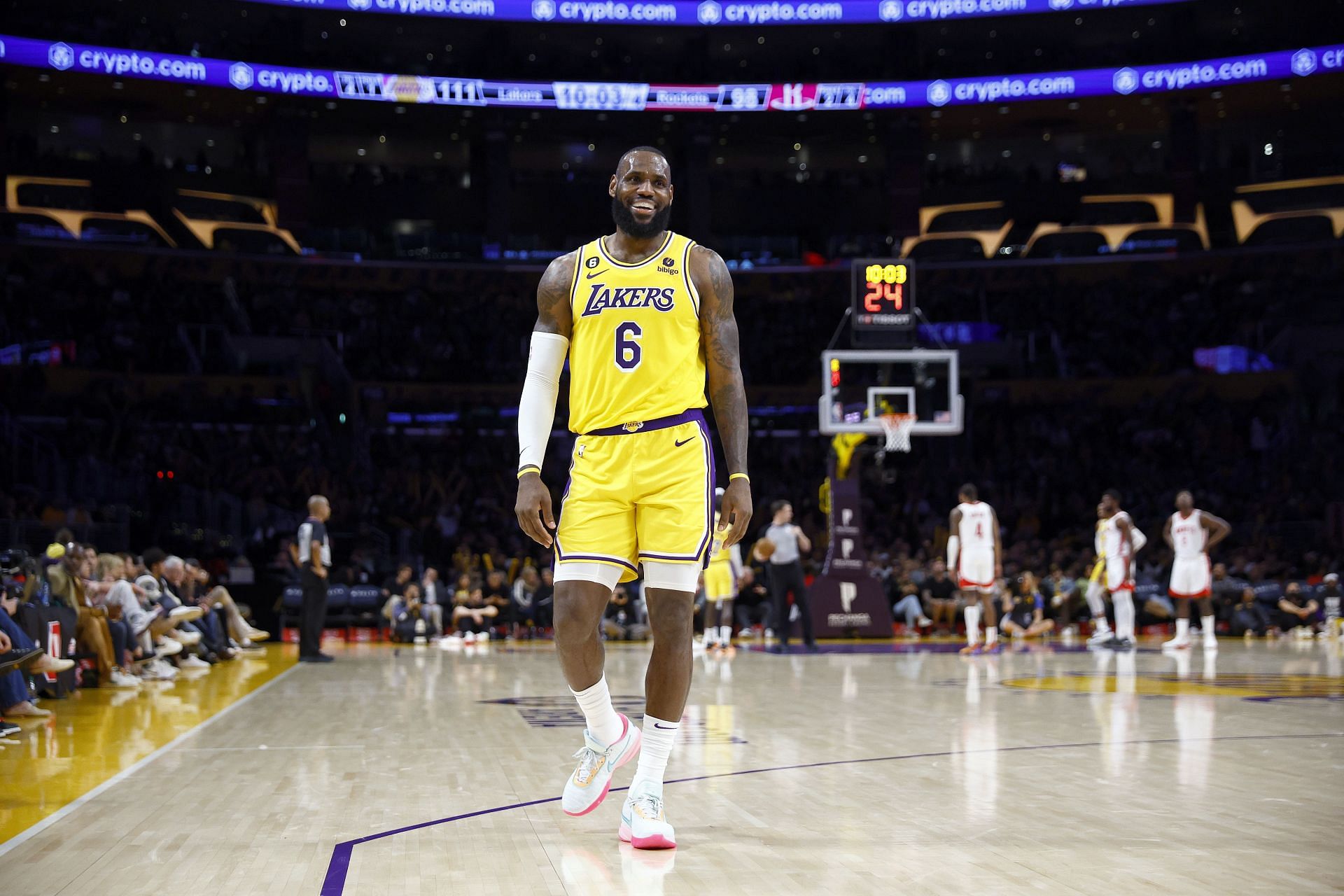 James scored 48 points in a back-to-back game against the Houston Rockets (Image via Getty Images)