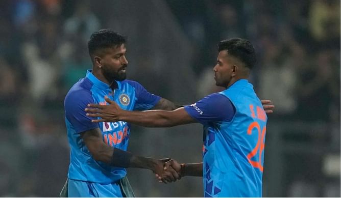 "I think Hardik Pandya and Shivam Mavi are better options" - Wasim Jaffer on India's new-ball pair for second T20I against New Zealand