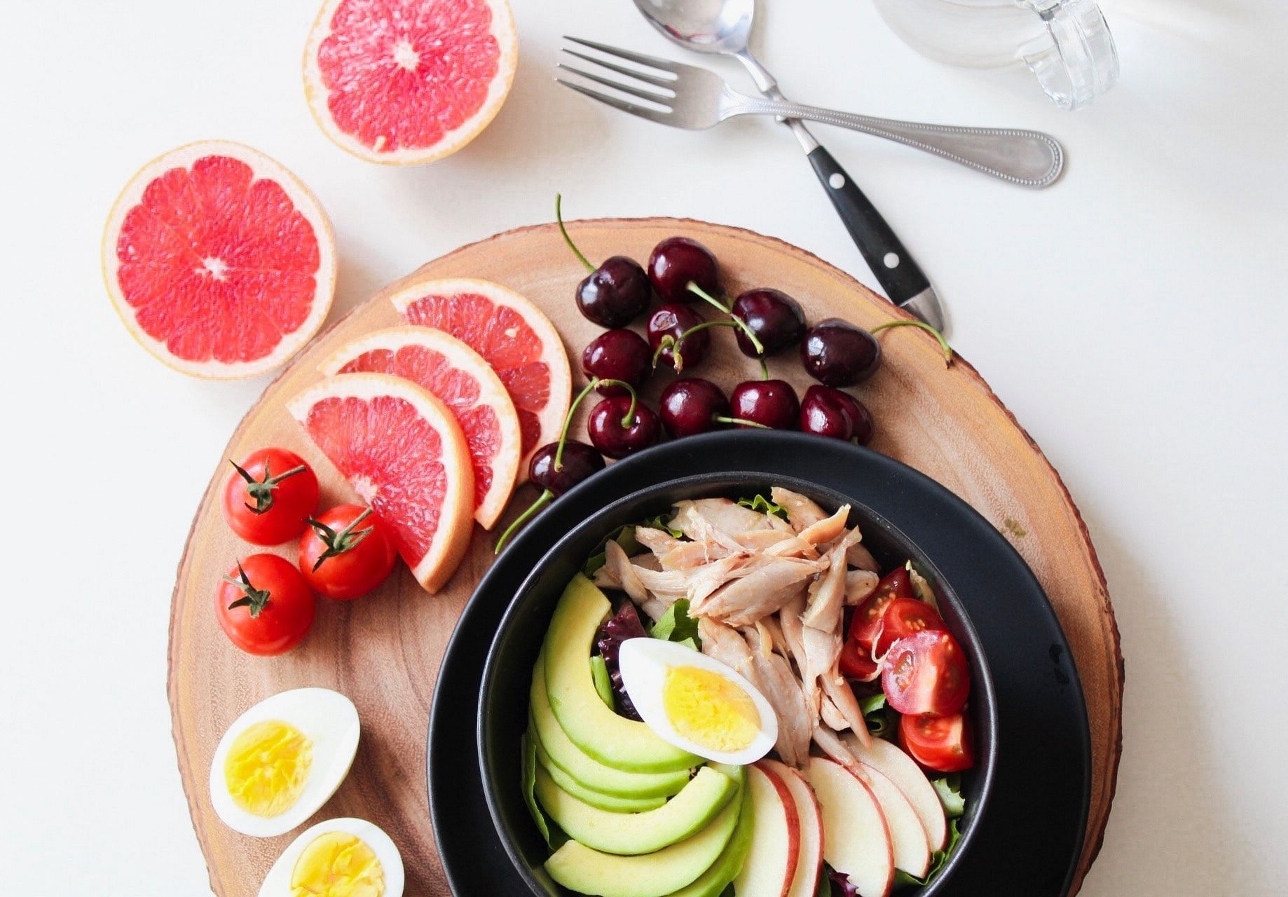 Healthy diet is also beneficial for diabetes pain (Image via Pexels/Jane Doan)