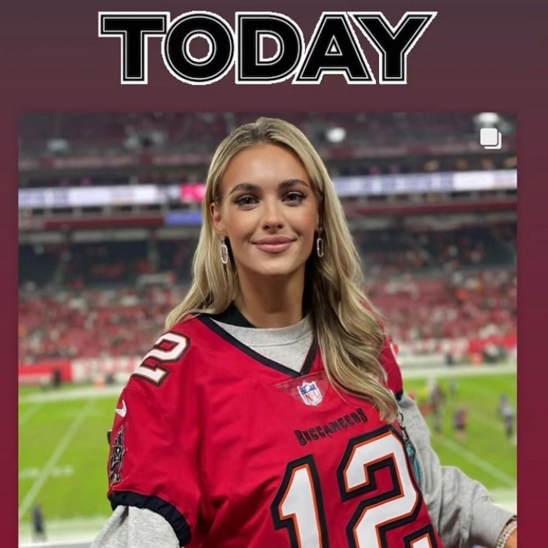 Veronica Rajek once again shows her support for Tampa Bay Buccaneers quarterback Tom Brady.