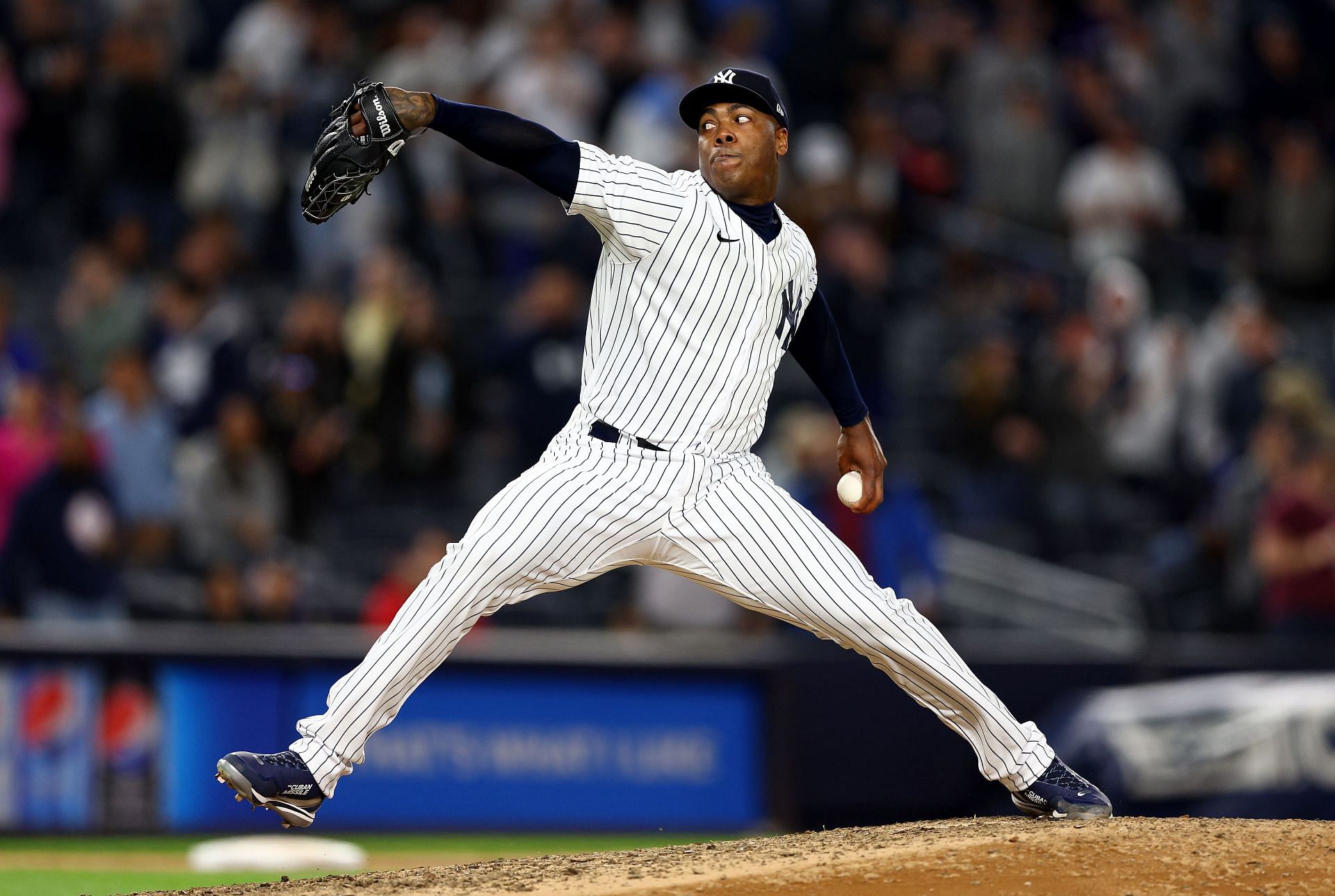 Aroldis Chapman linked to Padres, Marlins in free agency