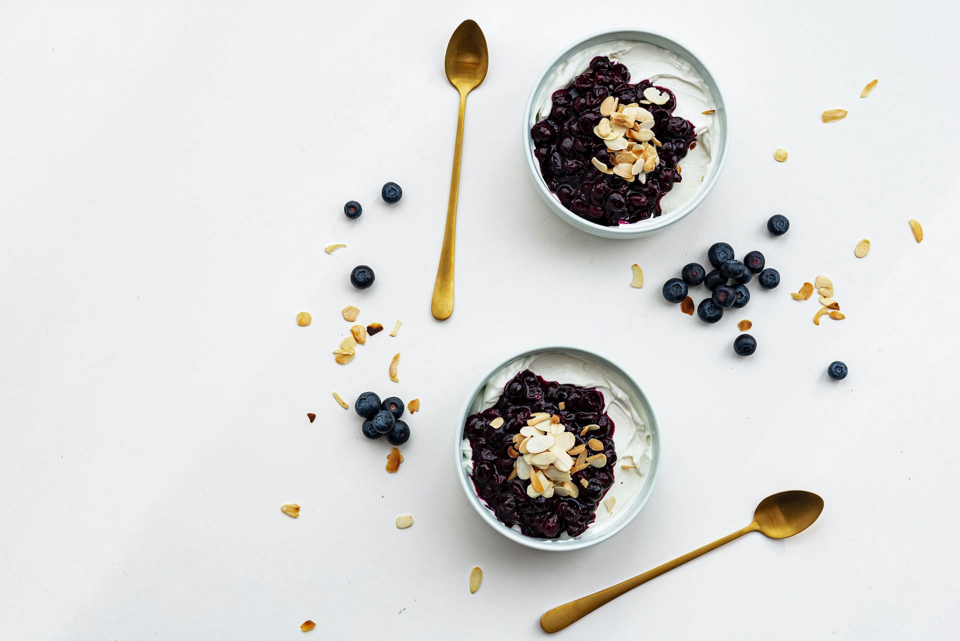 Yogurt can be included in various weight loss meal plans (Image via Unsplash/Joanna Kosinska)