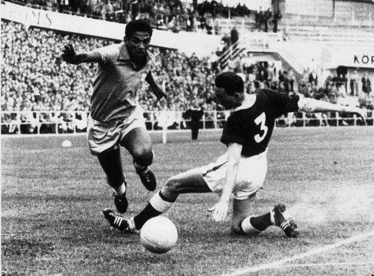 Garrincha fue reconocido como 'El Rey del Regate'.