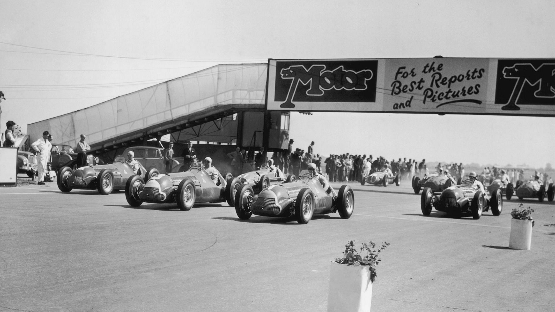The start of the 1950 F1 British Grand Prix (Image via formula1.com)