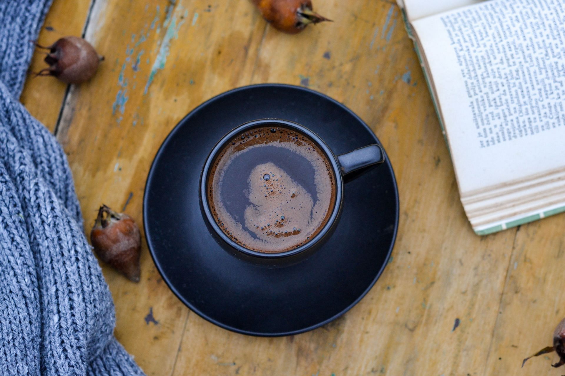 Chicory&#039;s roots are a wonderful alternative to coffee. (Image via Pexels/ Djordje Vezilic)