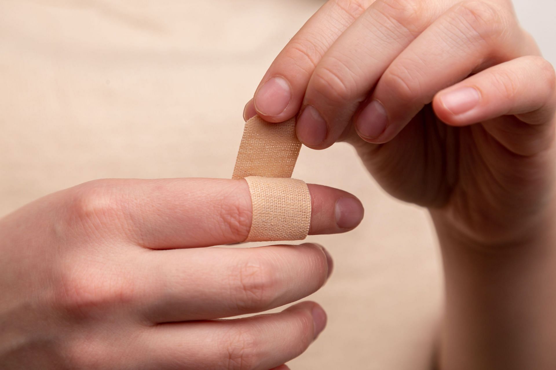Apply a gauze on blister so that it does not get infected. (Image via Unsplash/Diana Polekhina)