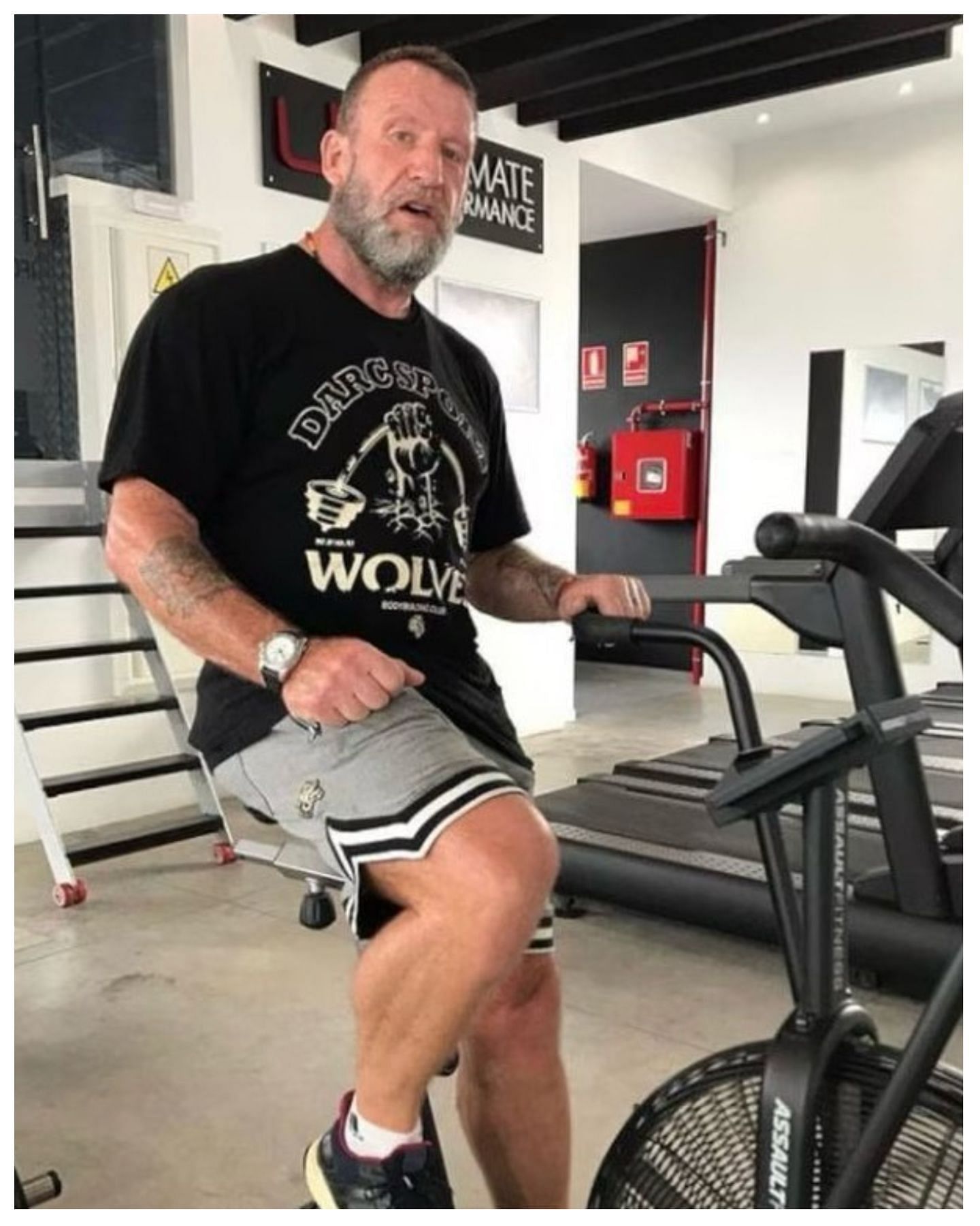 Six-time Olympia champion Dorian Yates expresses his approval for HIIT (Image via Instagram/@thedorianyates)