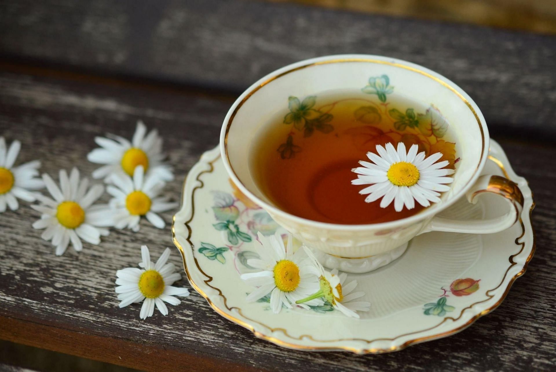 Here are the Health Benefits of Chamomile Tea 