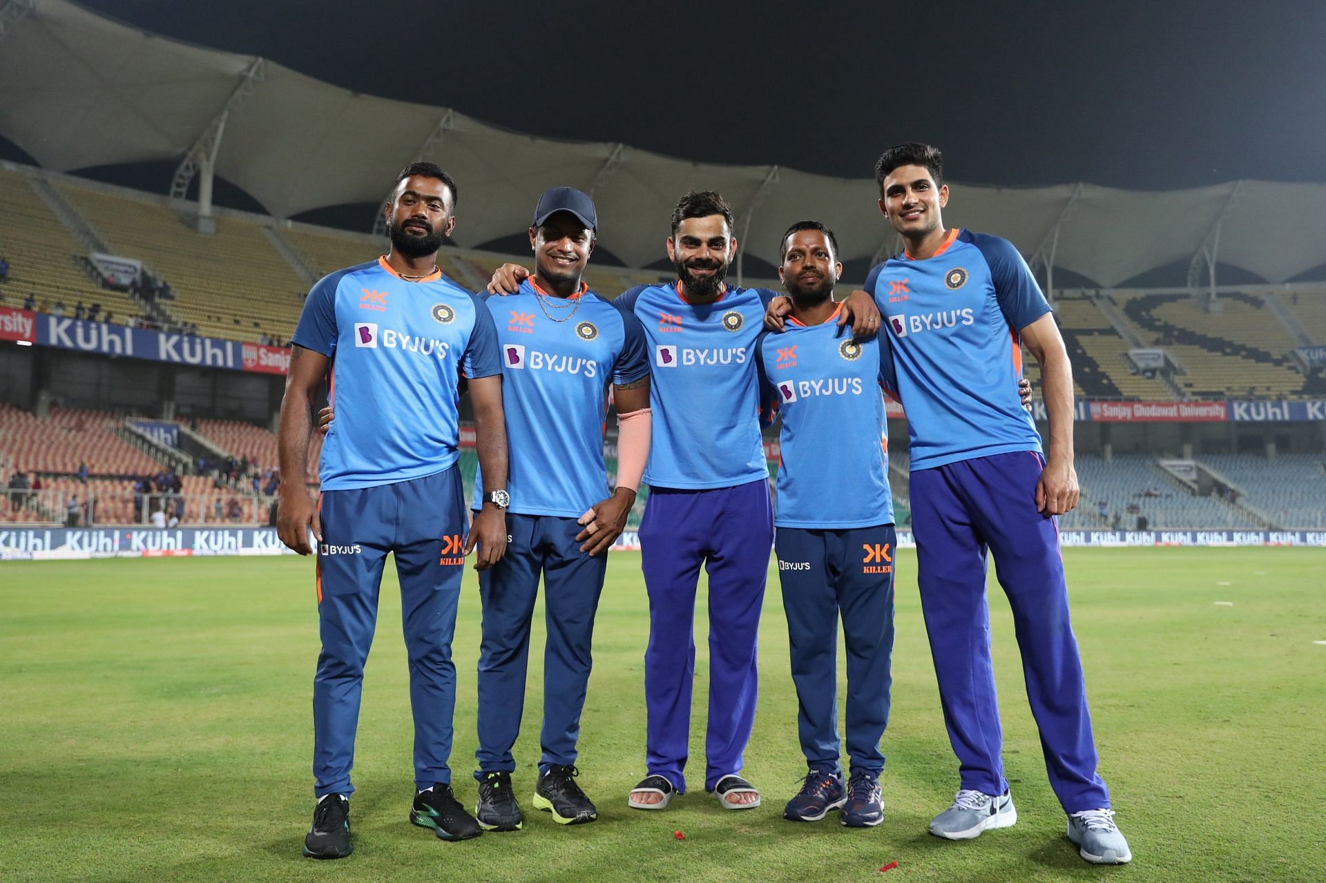 Virat Kohli and Shubman Gill with Indian team