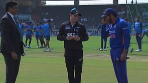 IND vs NZ : रोहित शर्मा के साथ टॉस के समय हुआ कुछ अनोखा, मैच रेफरी भी हँसी नहीं रोक पाए