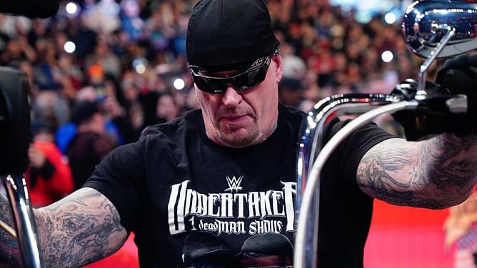 "डॉन को पकड़ना..."- भारतीय सुपरस्टार्स ने WWE दिग्गज Undertaker द्वारा Bray Wyatt के कान में कही गई मजेदार बात का किया खुलासा