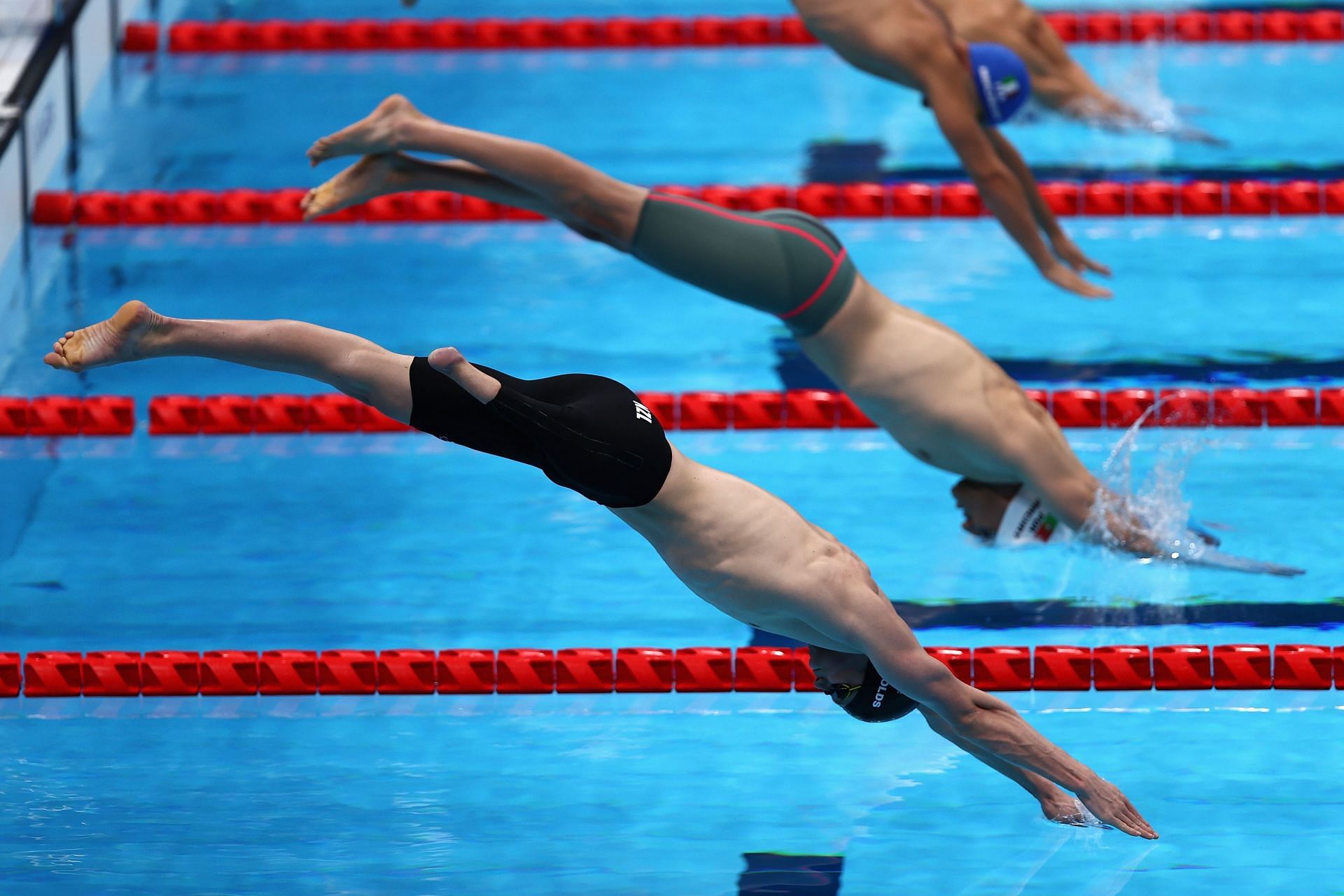 Olympic Swimmers Diving