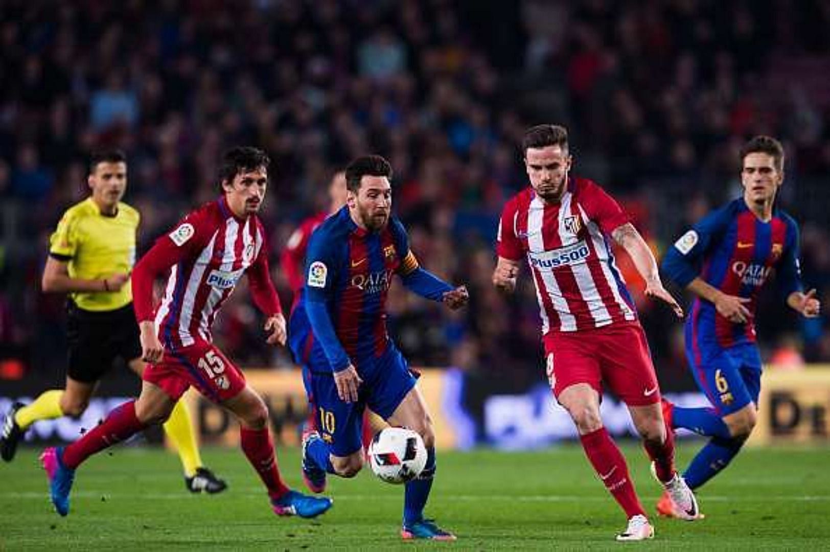 Messi es conocido por su habilidad para cambiar de dirección rápidamente y evadir entradas mientras corre a un ritmo vertiginoso.