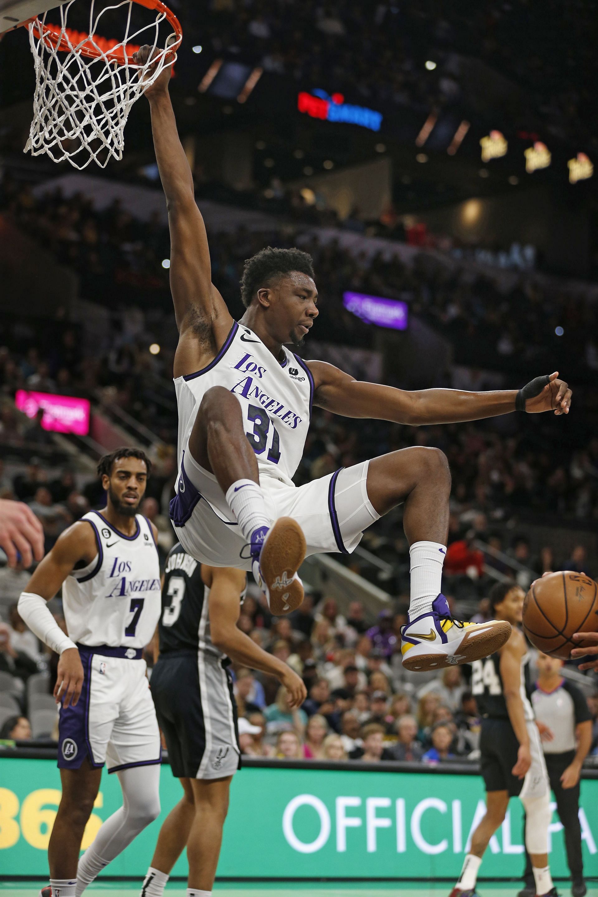 Thomas Bryant: Season-High 29 Points (12-14 FG), 14 rebounds vs Kings 