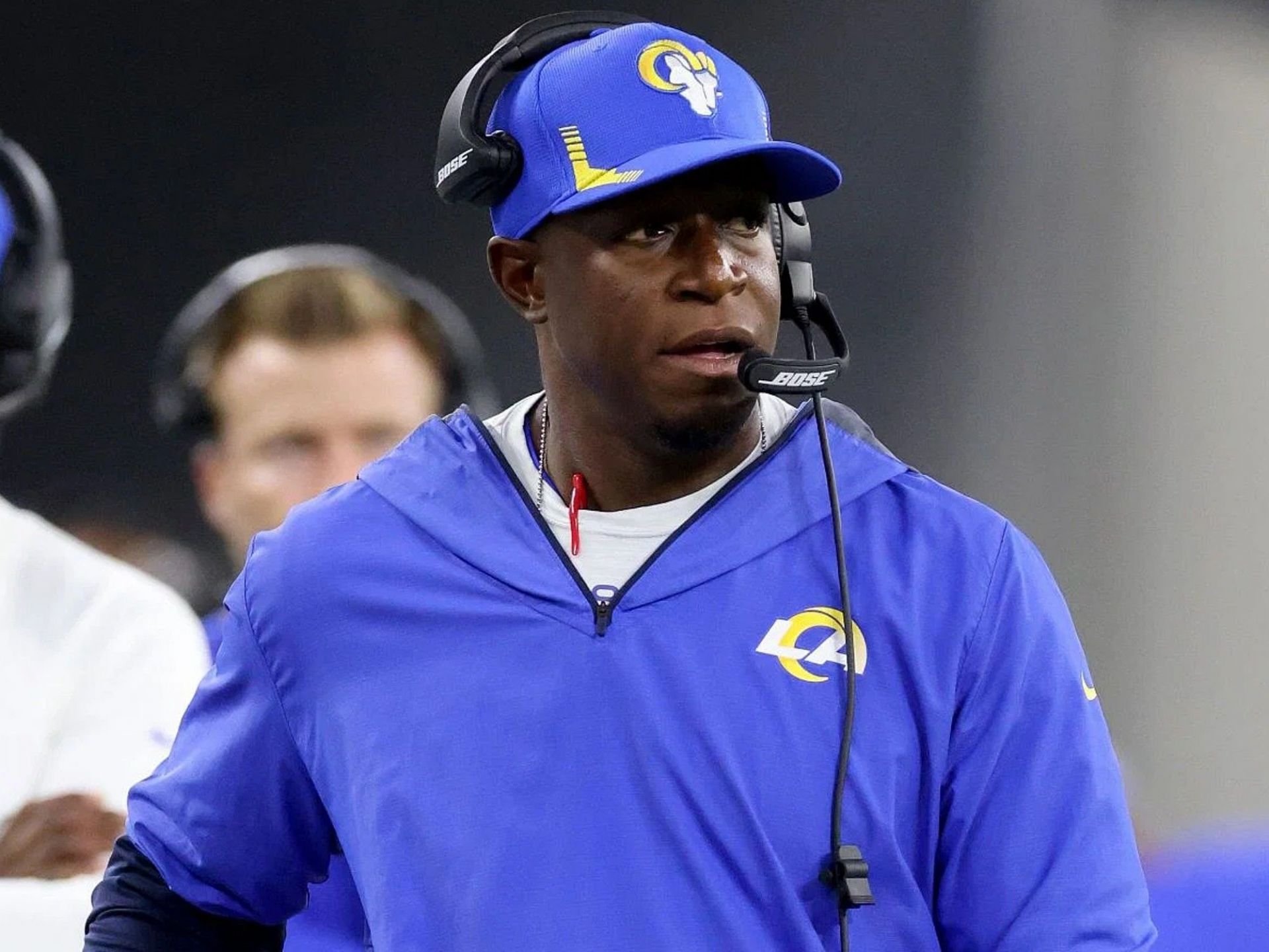 Los Angeles Rams DC Raheem Morris on the sideline