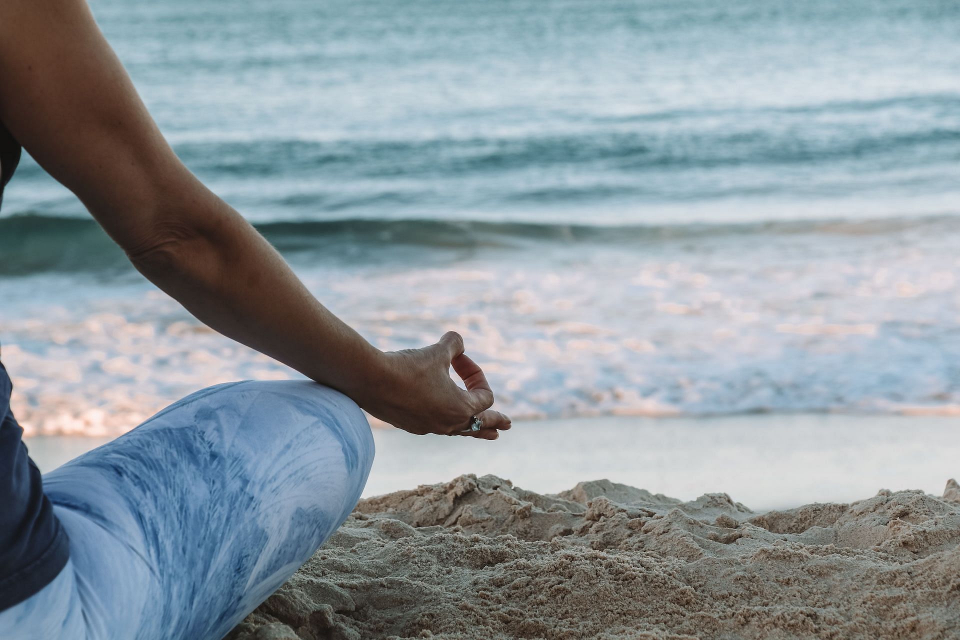 Meditation is one of the best mindfulness exercise to practice. (Image via Unsplash / Chelsea Gates)
