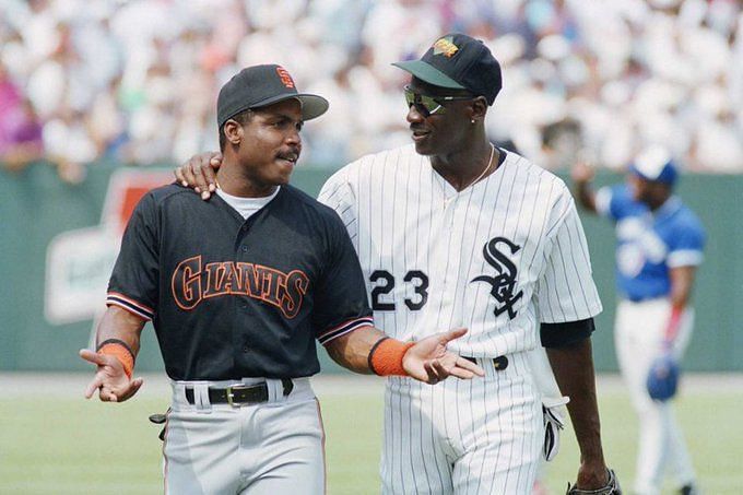 Barry Bonds ties Hank Aaron's home run record - Wikinews, the free news  source