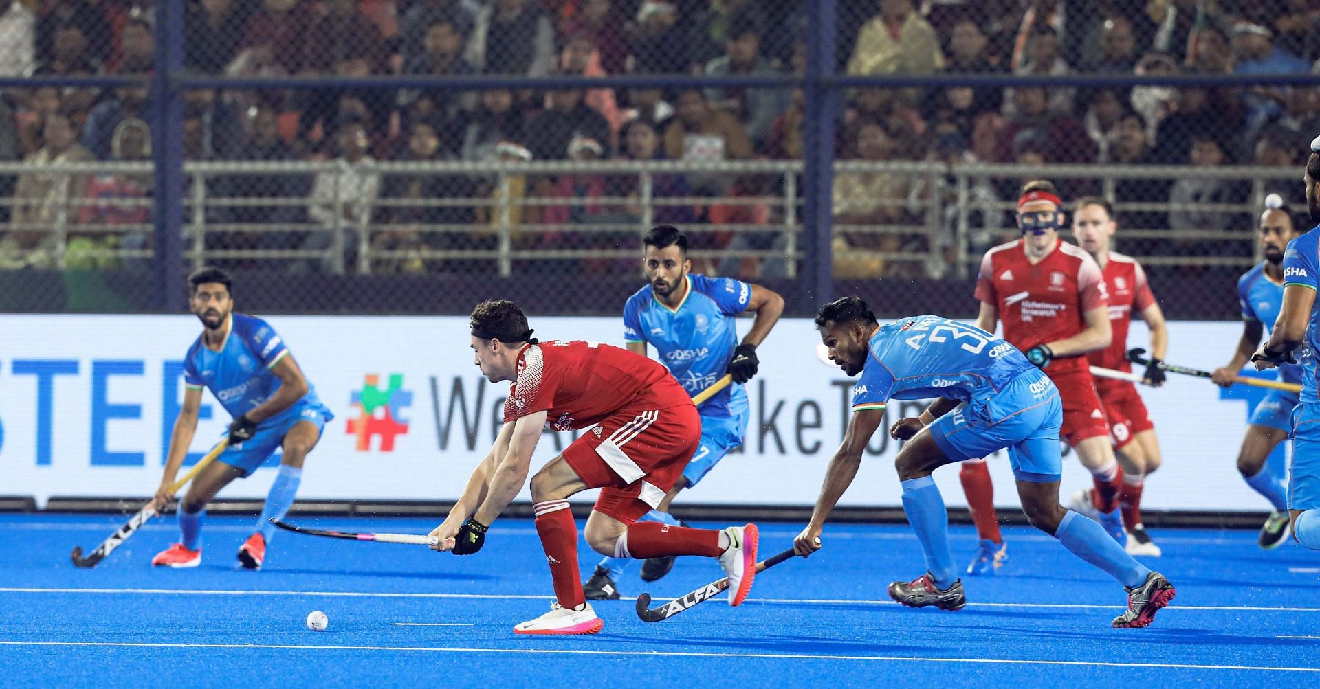 India and England teams in action in an earlier match (Image Courtesy: Twitter/Hockey India)