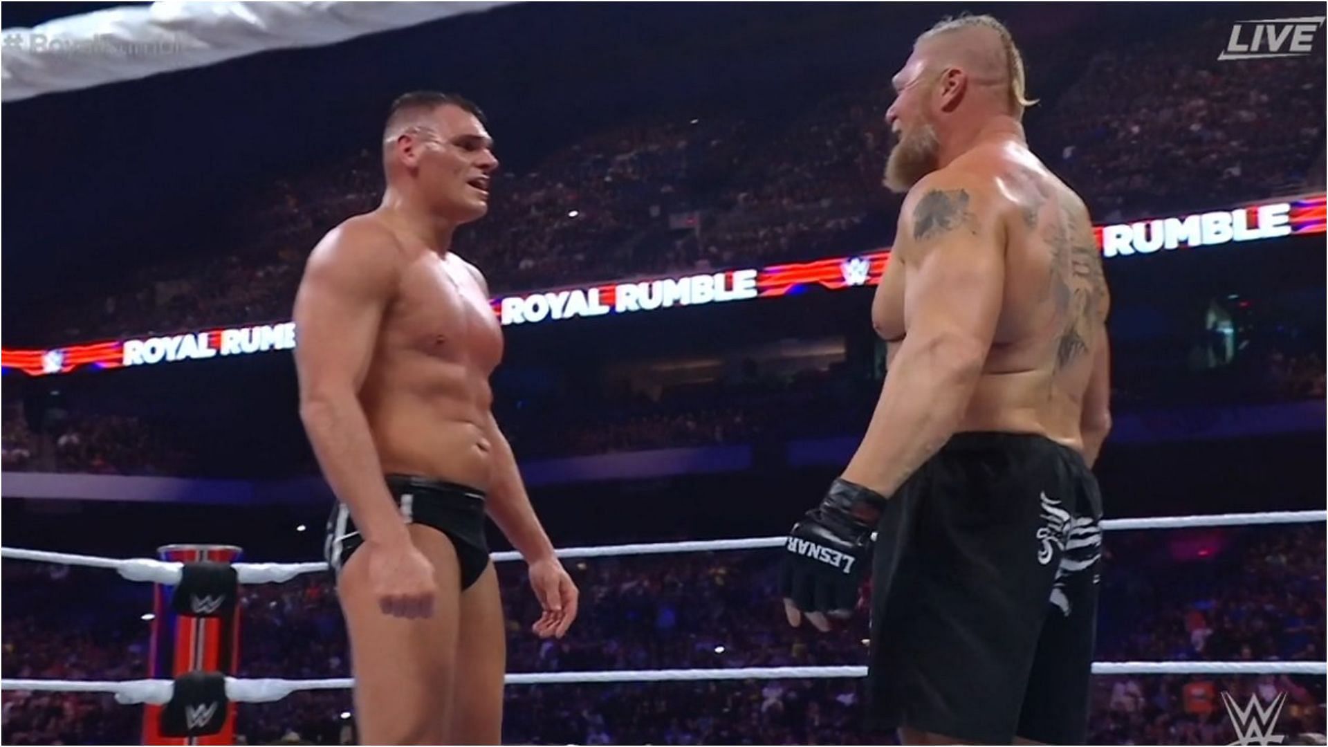 A face off that had the WWE Universe roaring!