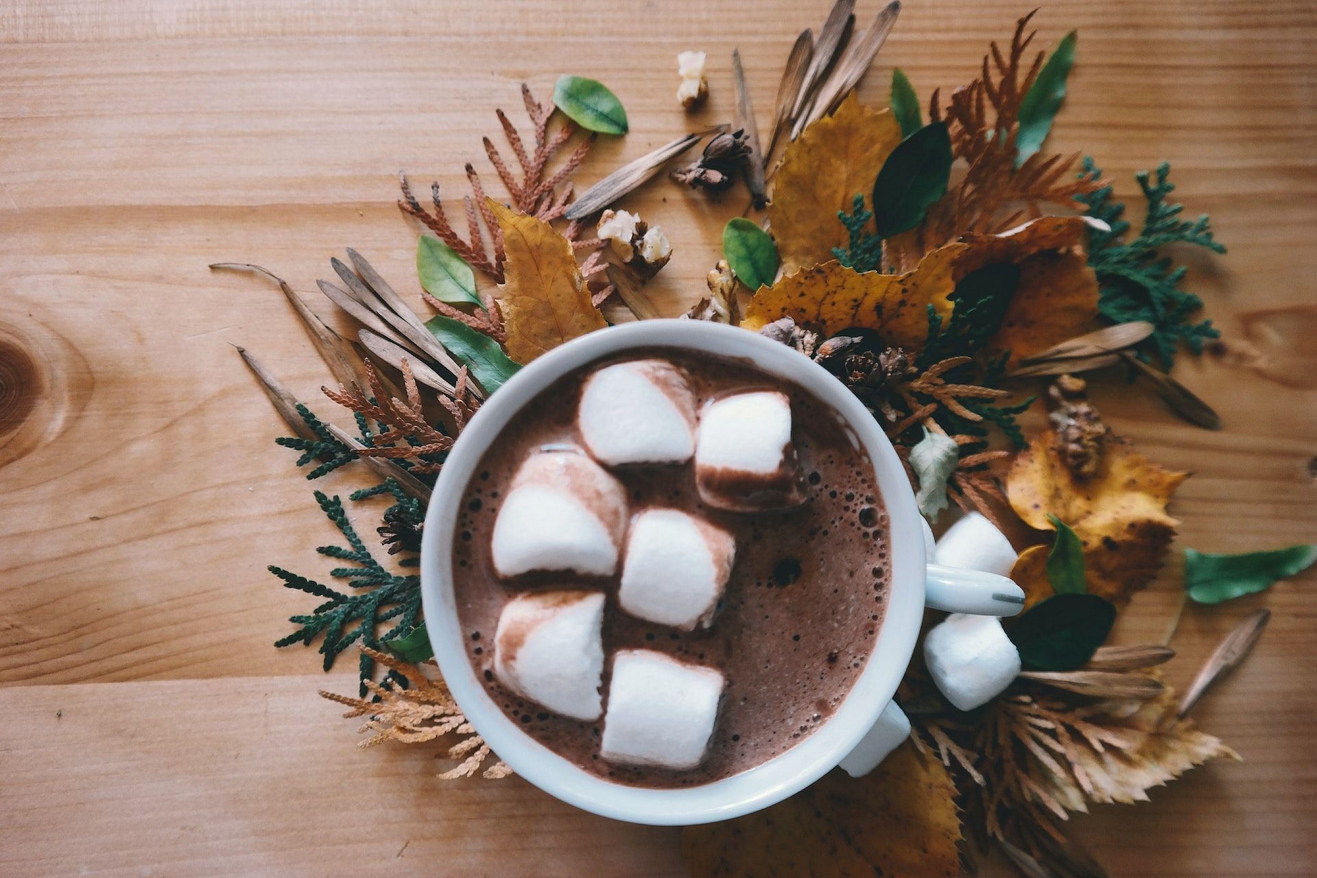 There are several health benefits of hot chocolate. (Photo via Pexels/Brigitte Tohm)