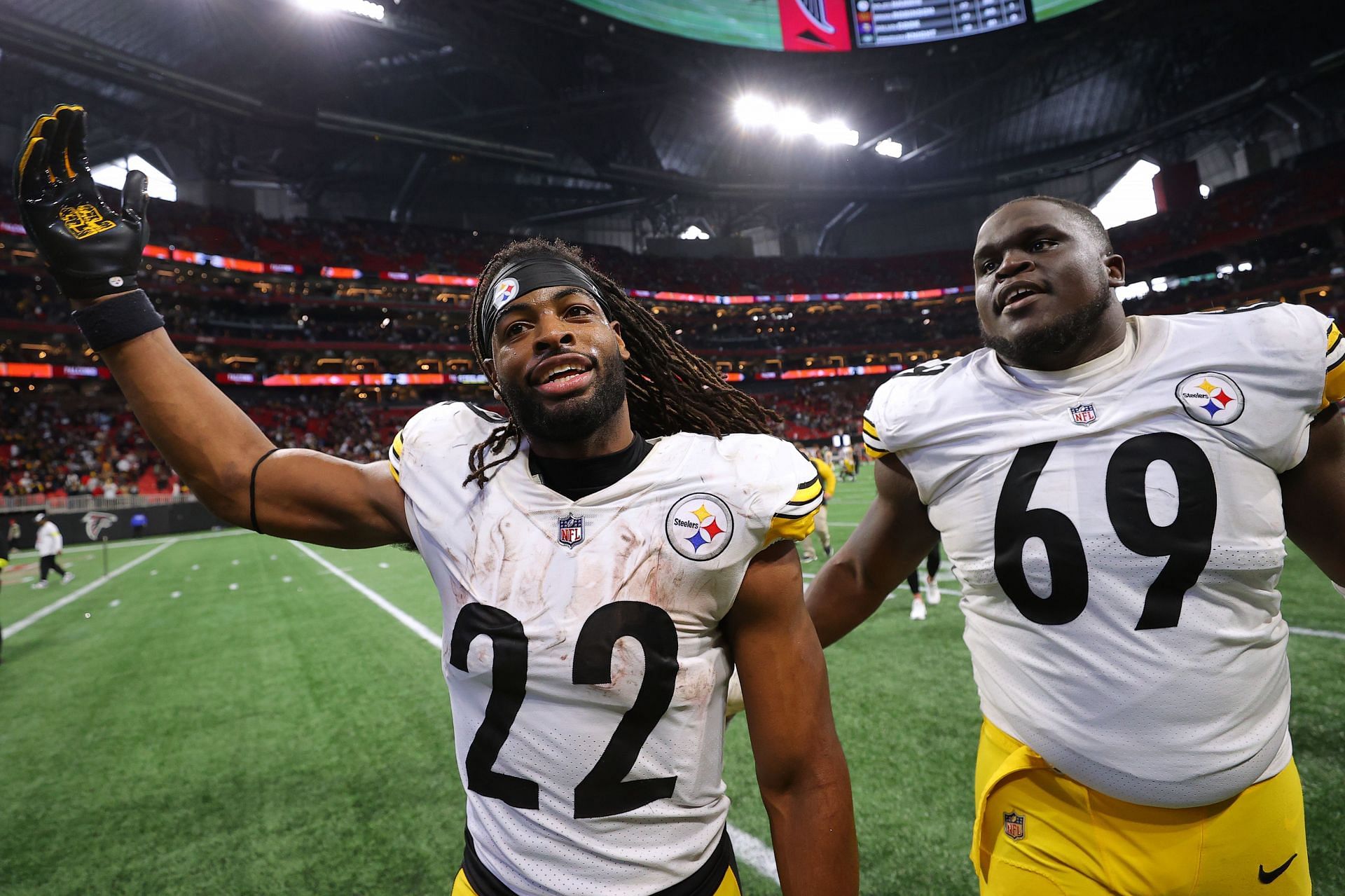 NFL on X: .@steelers need a win to stay in the #NFLPlayoffs hunt