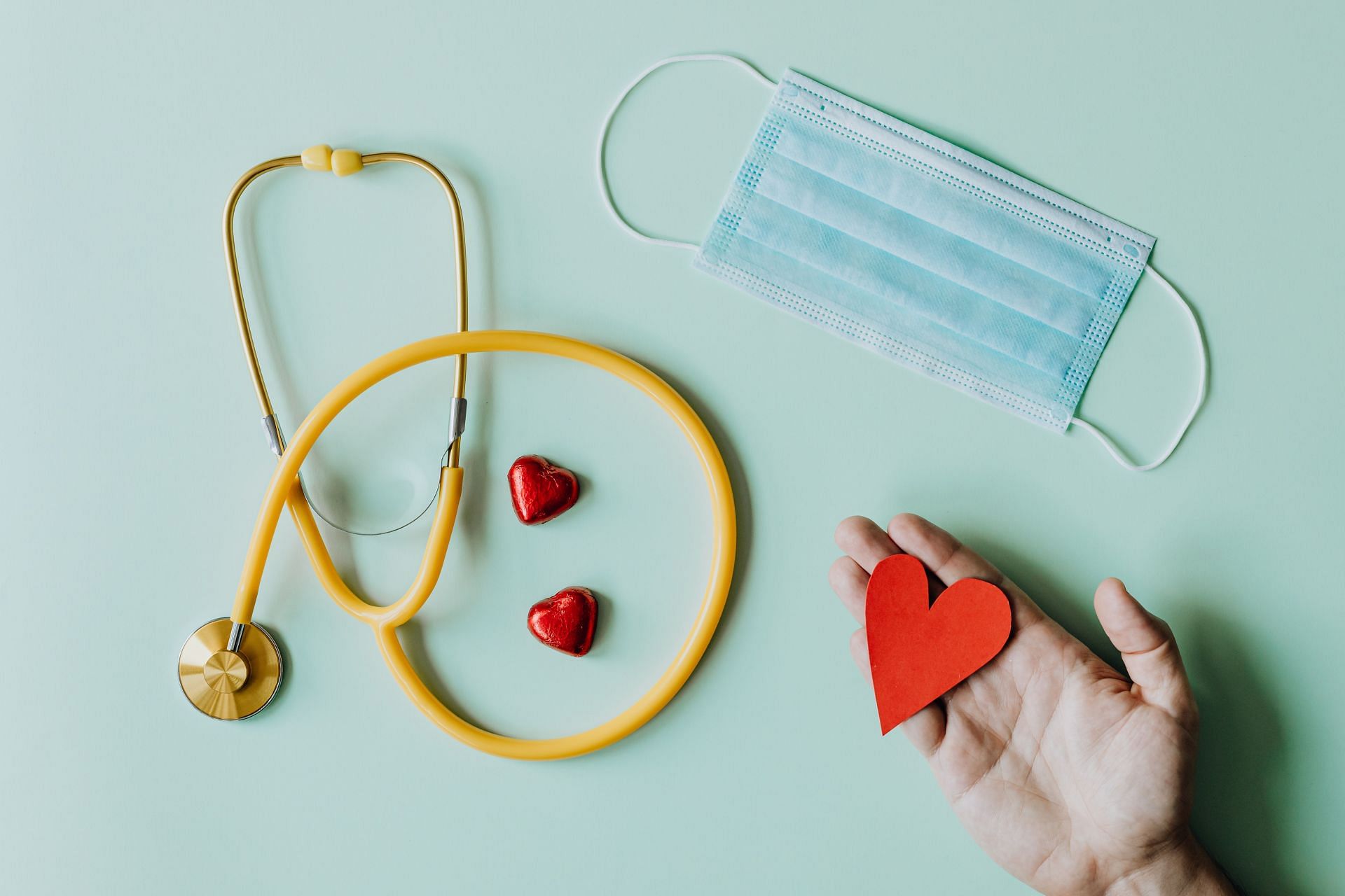 A universal healthcare system would provide coverage to all Americans regardless of their income level. (Photo by Karolina Grabowska/pexels)