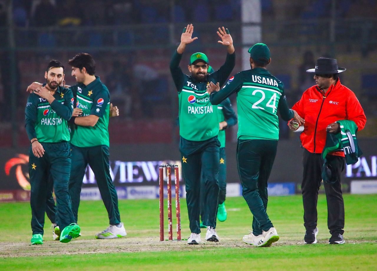 Pakistan's bowlers failed to defend 280 in the final ODI against New Zealand in Karachi. (Credits: Twitter)
