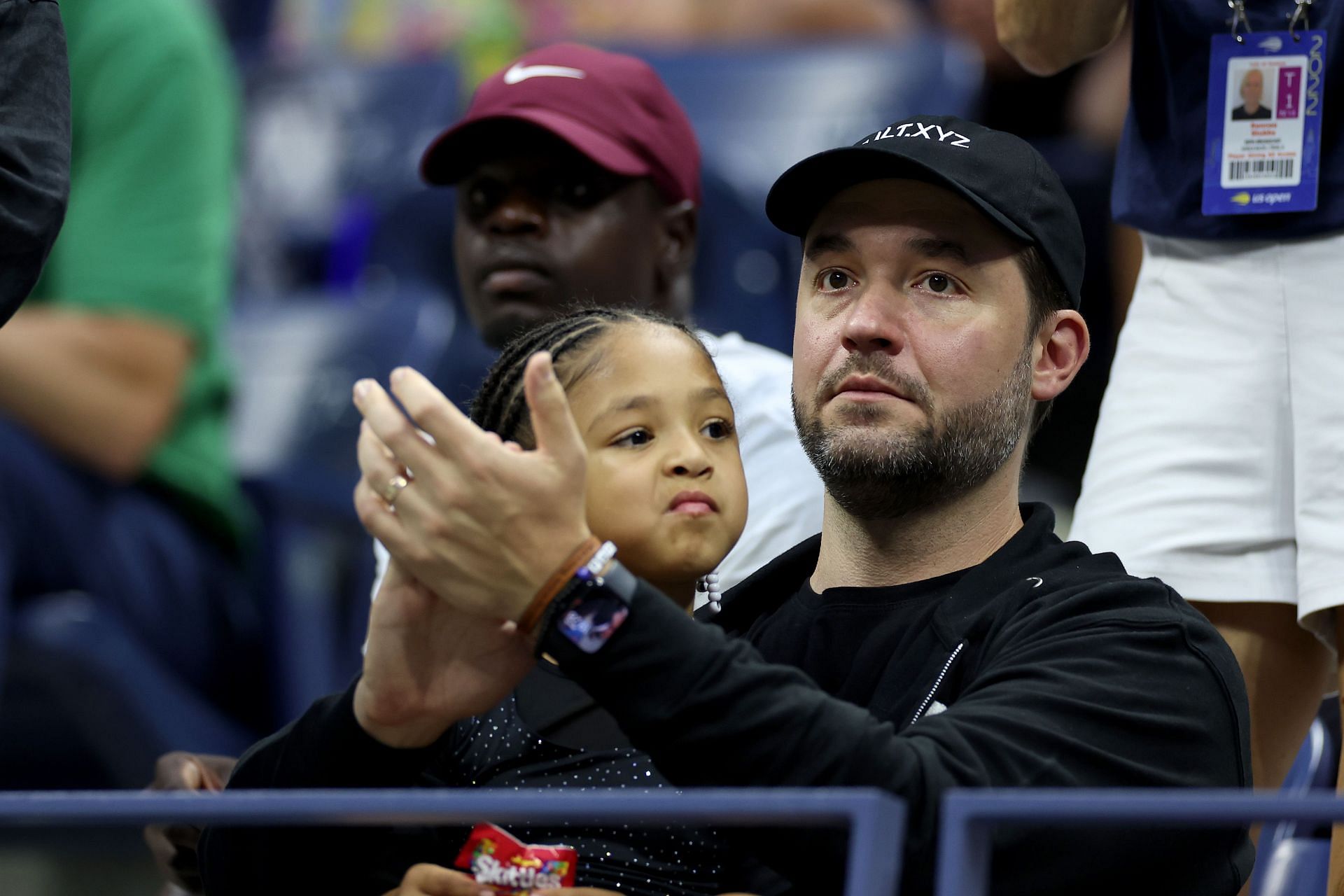 Serena Williams&#039; husband Alexis Ohanian and daughter Olympia during the 2022 US Open.