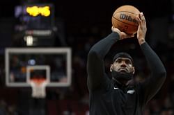 LeBron James ties Michael Jordan for ridiculous record with 46 pts against LA Clippers: All you need to know