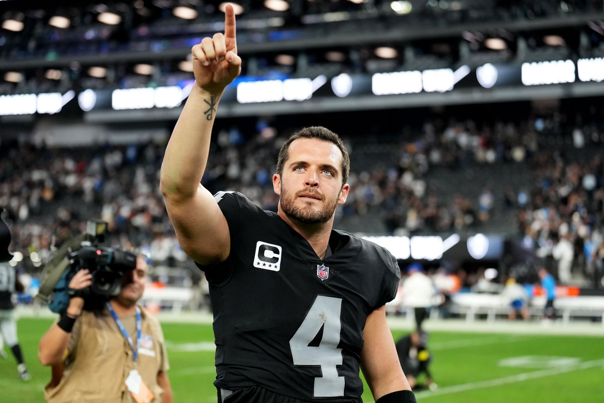 Report: Carolina Panthers Unlikely to Sign Derek Carr