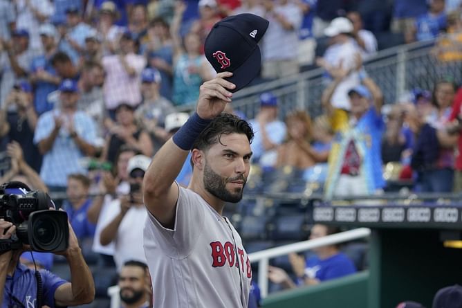 MLB insider: "Eric Hosmer in talks with Cubs. Looks promising but no deal done yet"