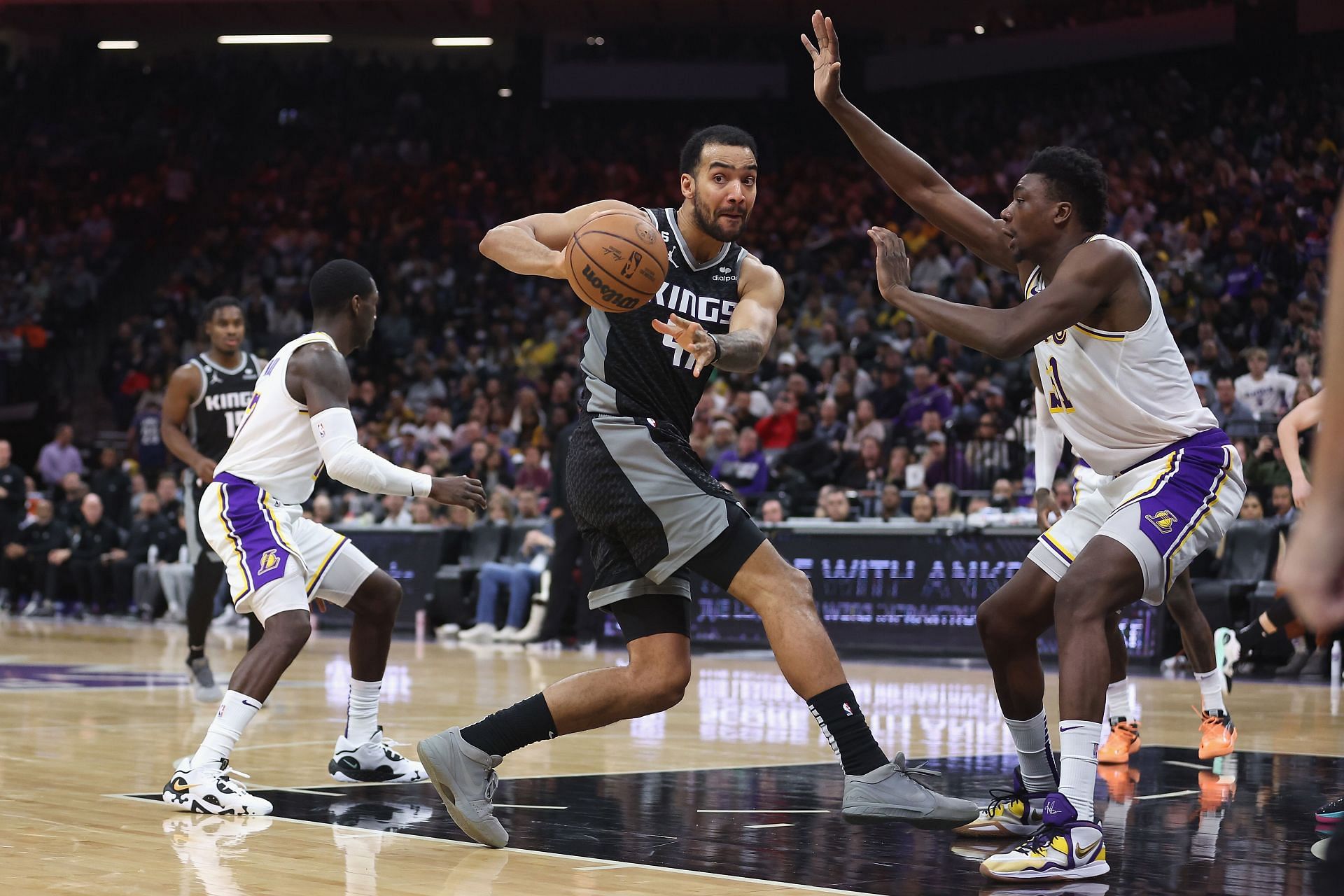 Los Angeles Lakers v Sacramento Kings