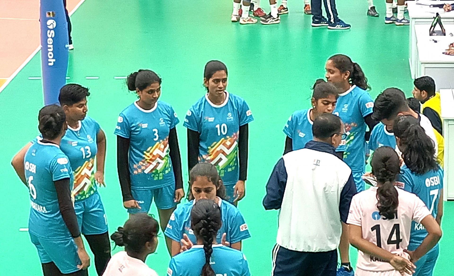 The Karnataka volleyball team during their preliminary league match against West Bengal at the Khelo India Youth Games in Bhopal on Monday. Photo credit: Navneet Singh