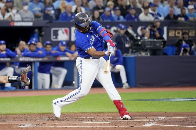 MLB fans react to Toronto Blue Jays 1B Vladimir Guerrero Jr. telling children that he loves to beat the New York Yankees: "Blue Jay for life"