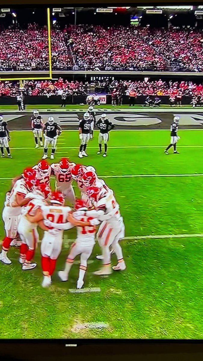 The story behind 'Arctic Circle,' the Chiefs' trick play that baffled the  Raiders - The Athletic