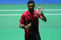 "Jo uske jaal me fasta hai wo har jata hai" - Twitter reacts as HS Prannoy edges Lakshya Sen in Malaysia Open first-round thriller