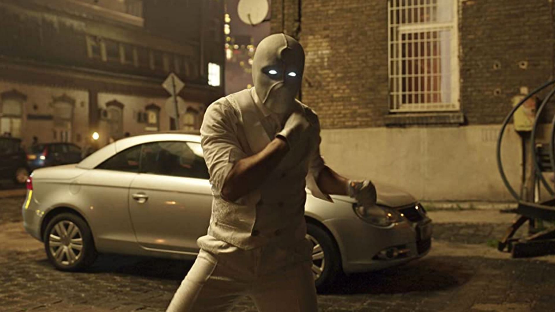 Oscar Isaac in Moon Knight (Image via IMDb)