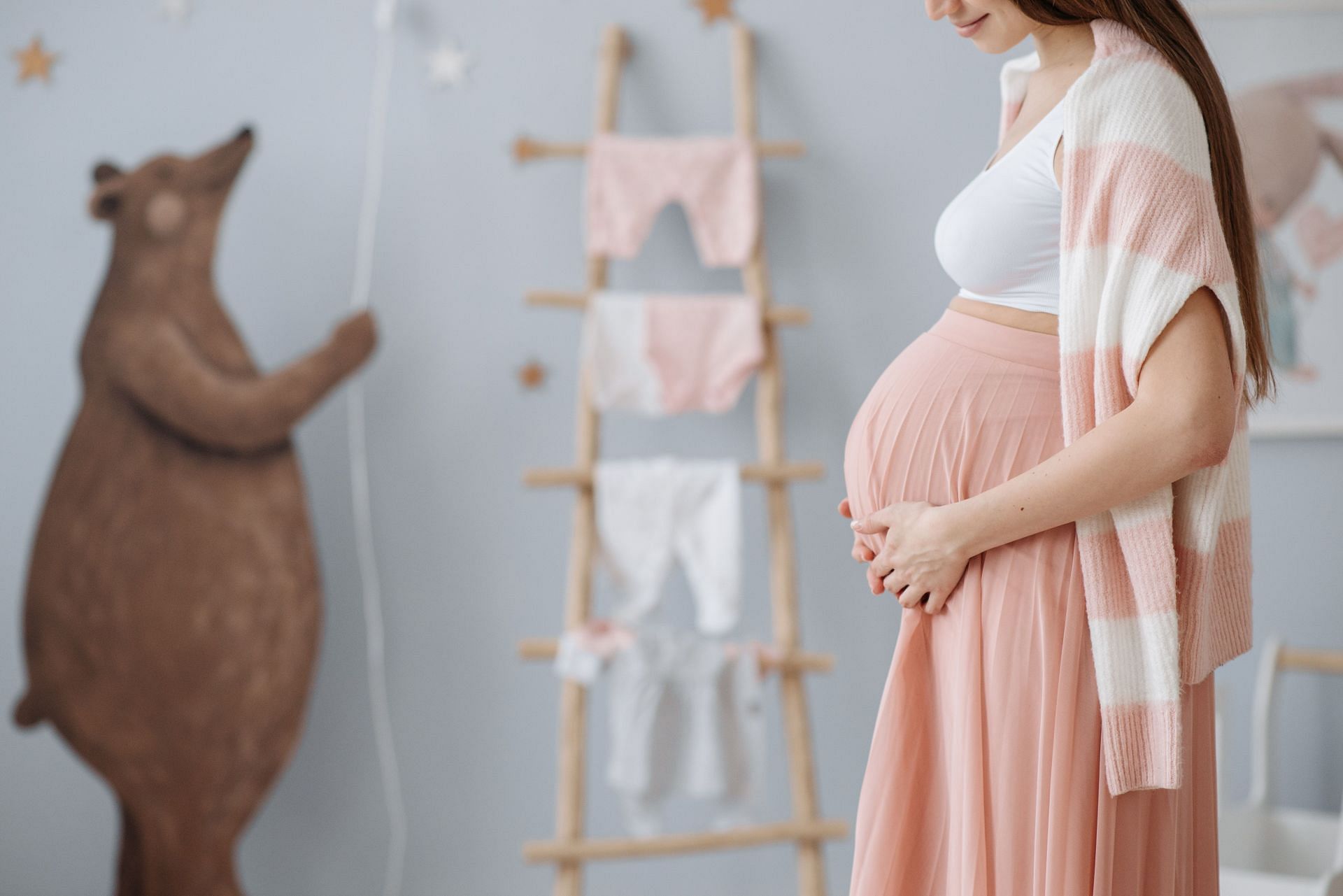 Fluctuations in heart rate during pregnancy is normal, consult your physician about it. (Image via Pexels/Pavel Danilyuk)