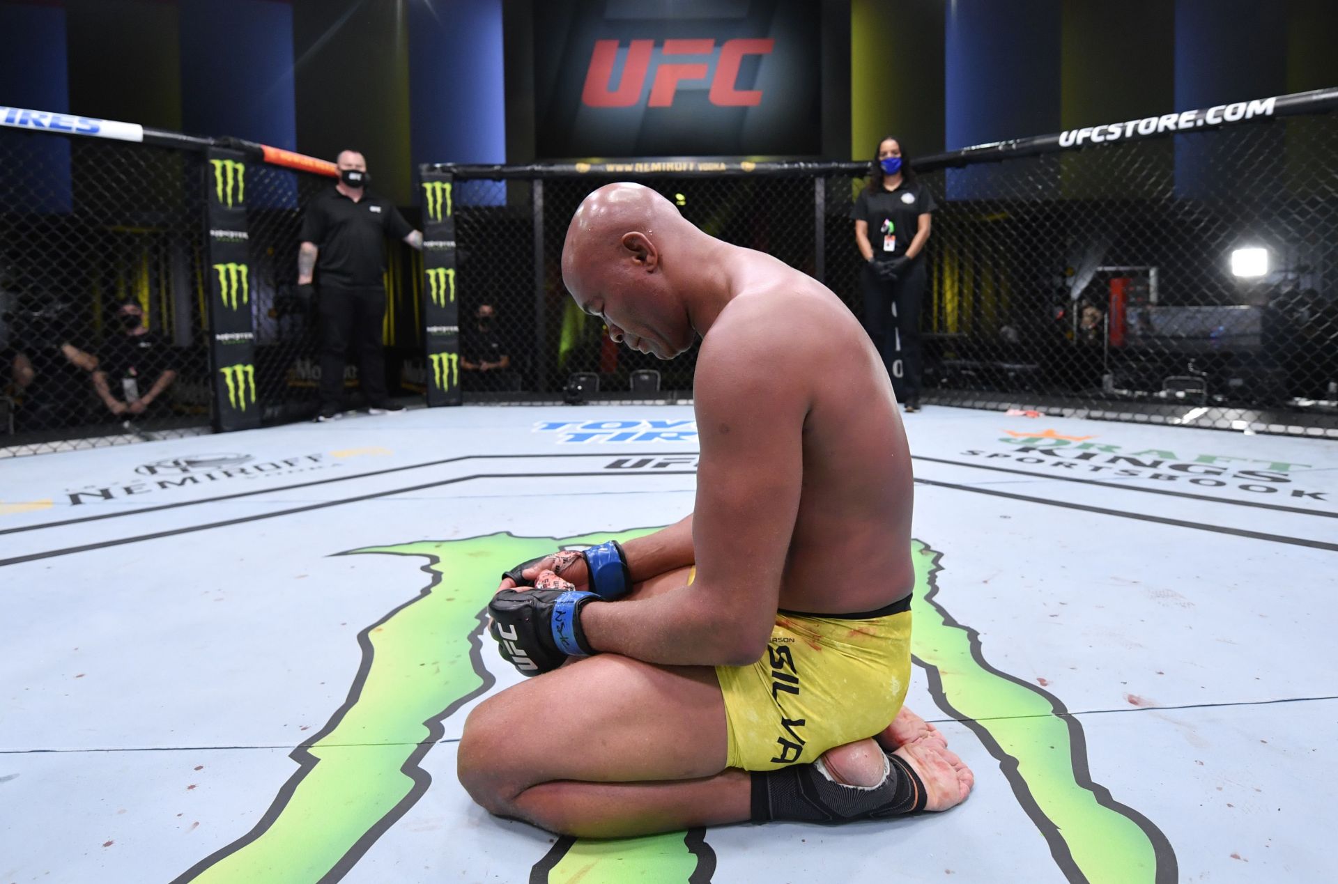 Chris Weidman ended the lengthy title reign of Anderson Silva after the Brazilian's taunting went wrong