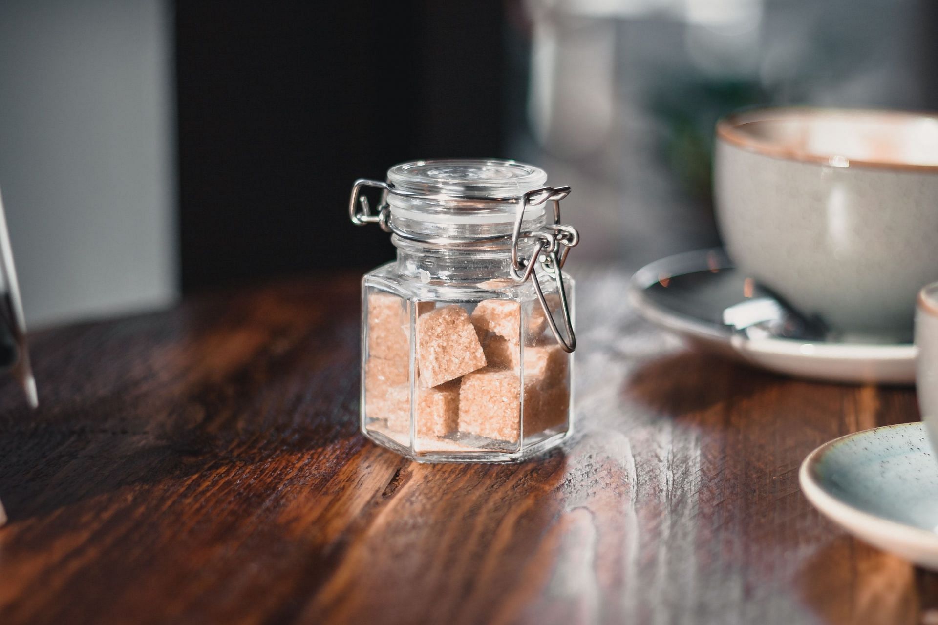Brown sugar cubes (Image via Pexels/Nikolaos Dimou)