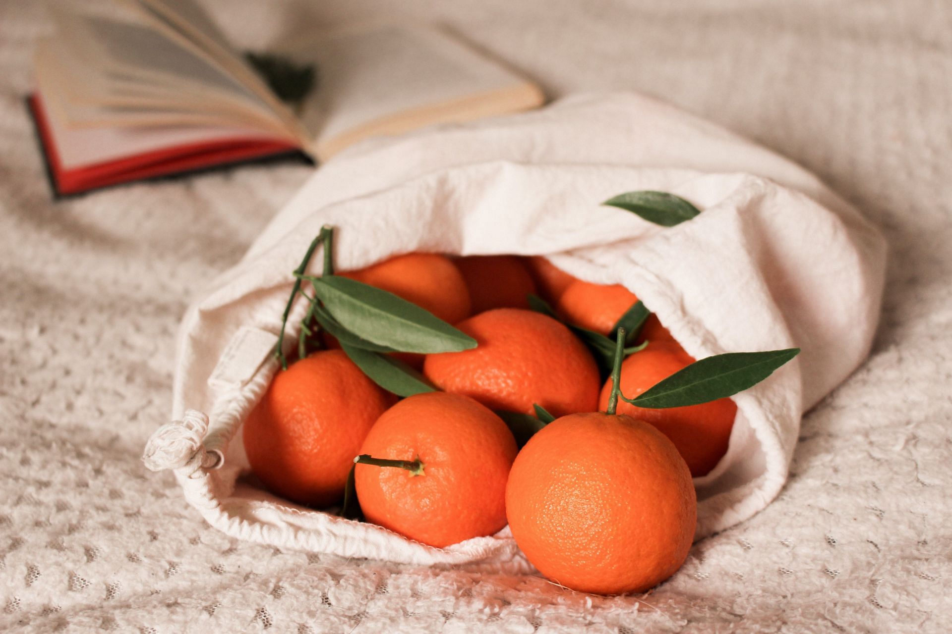 Citrus fruits (Image via Pexels/Alin Luna)