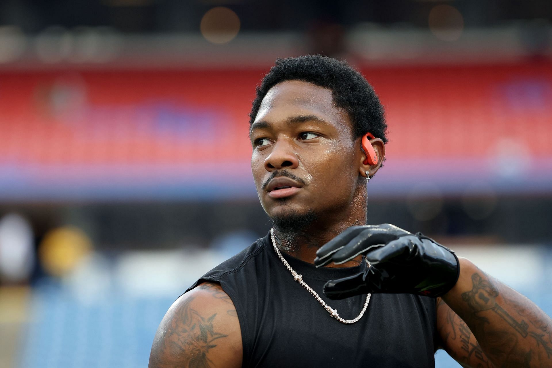 Bills' Stefon Diggs, others stay in Cincinnati with hospitalized Damar  Hamlin: 'Had to be here for our teammate'