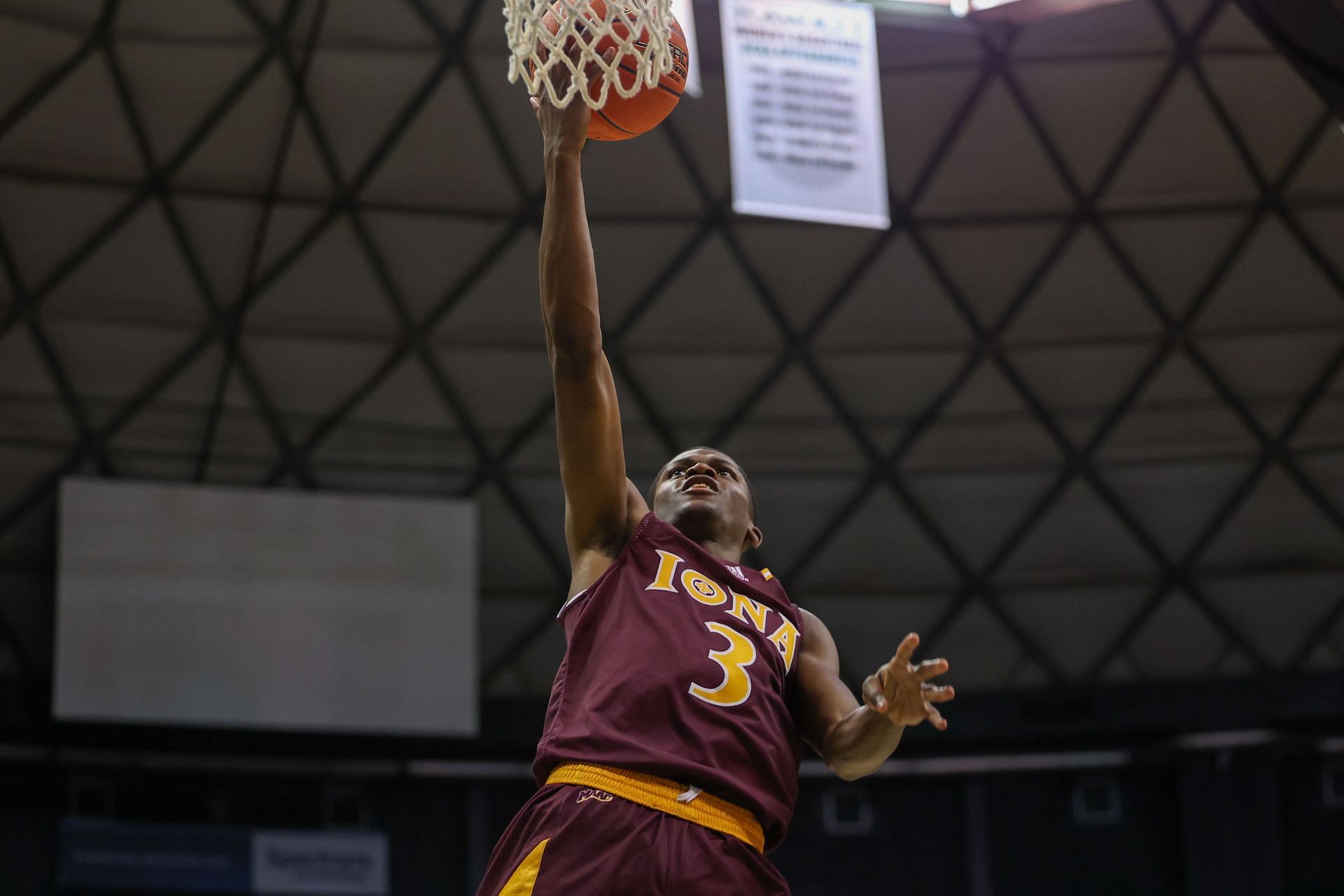 Hawaiian Airlines Diamond Head Classic - Iona v Seattle U